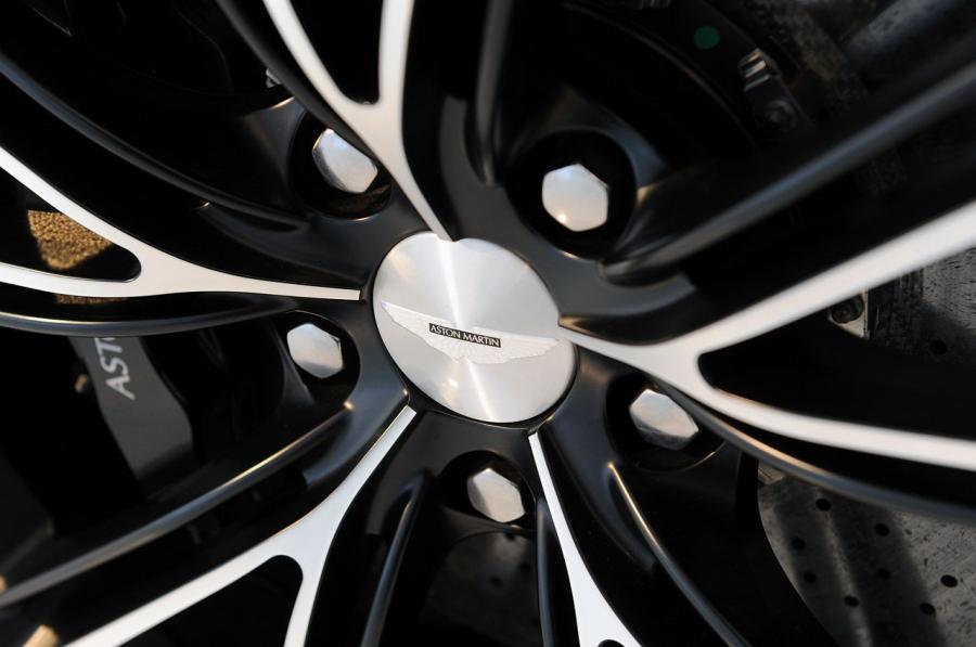 Колеса Aston Martin Vanquish 2012 года  (NA) (фото 40 из 182)